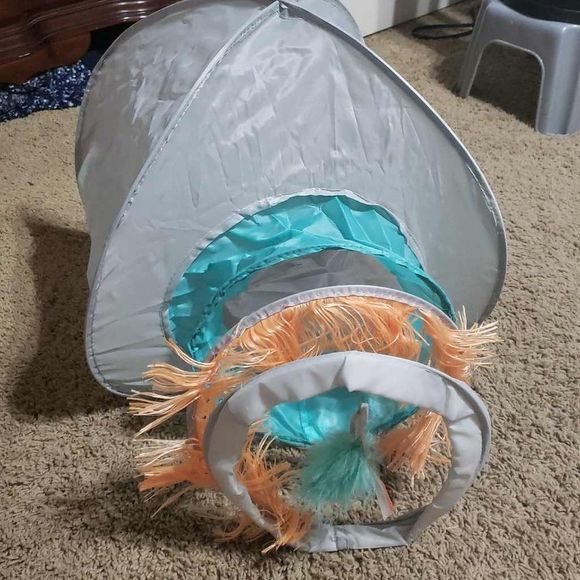 French frenzy cat hide out - Picture 3 of 6